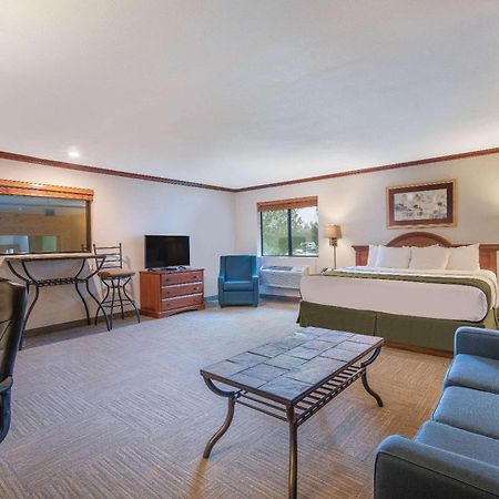 Days Inn By Wyndham Mitchell Sd Eksteriør billede
