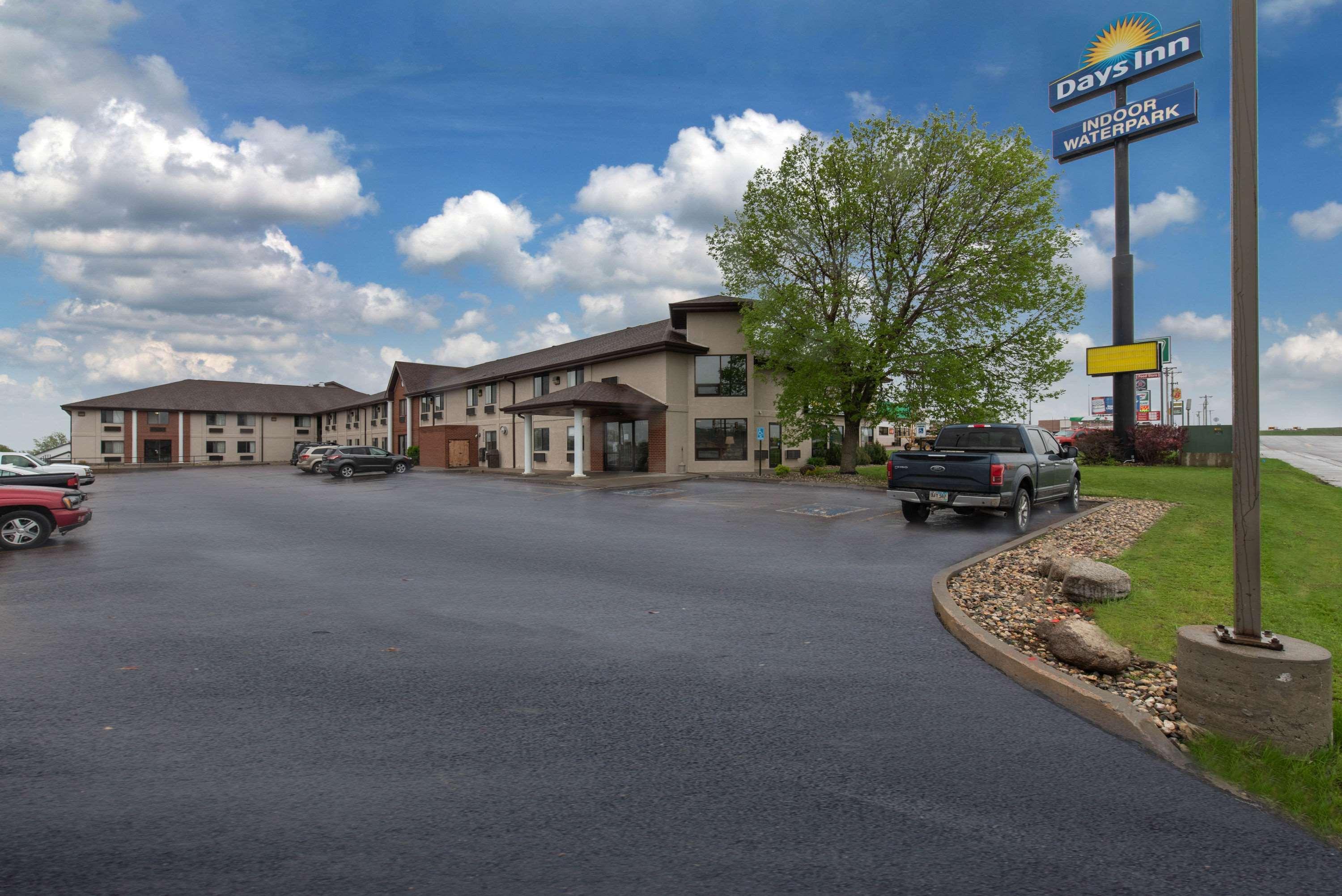 Days Inn By Wyndham Mitchell Sd Eksteriør billede